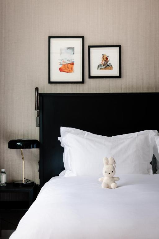 Pillows City Hotel