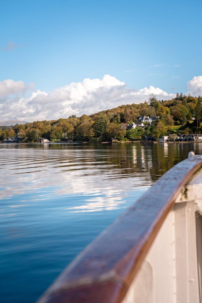boat from lakeside to bowness