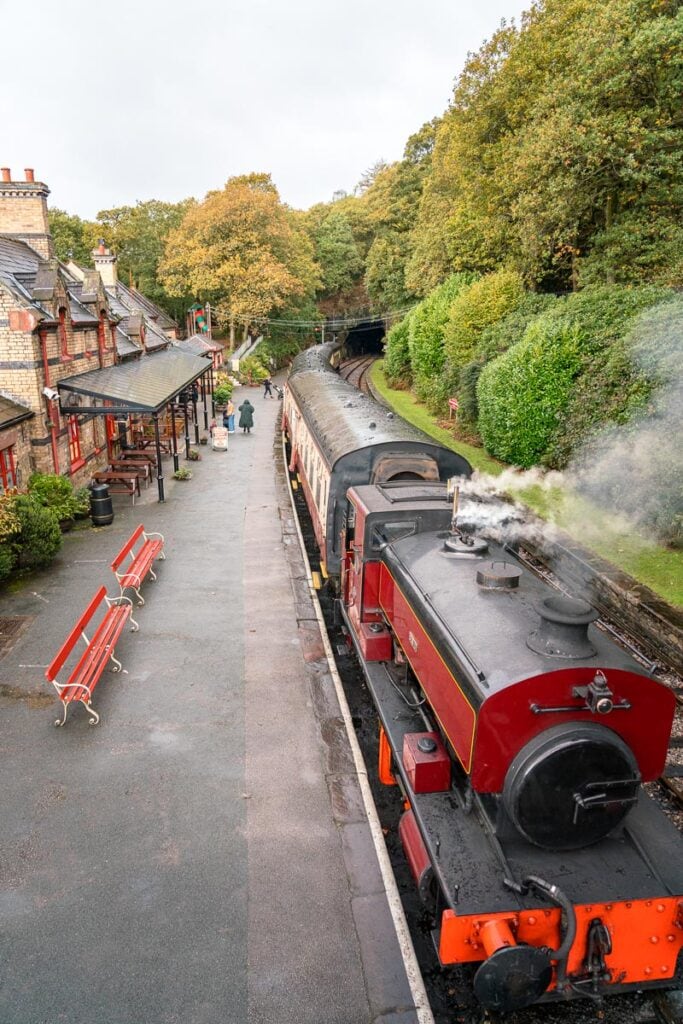 lakeside and haverthwaite steam train